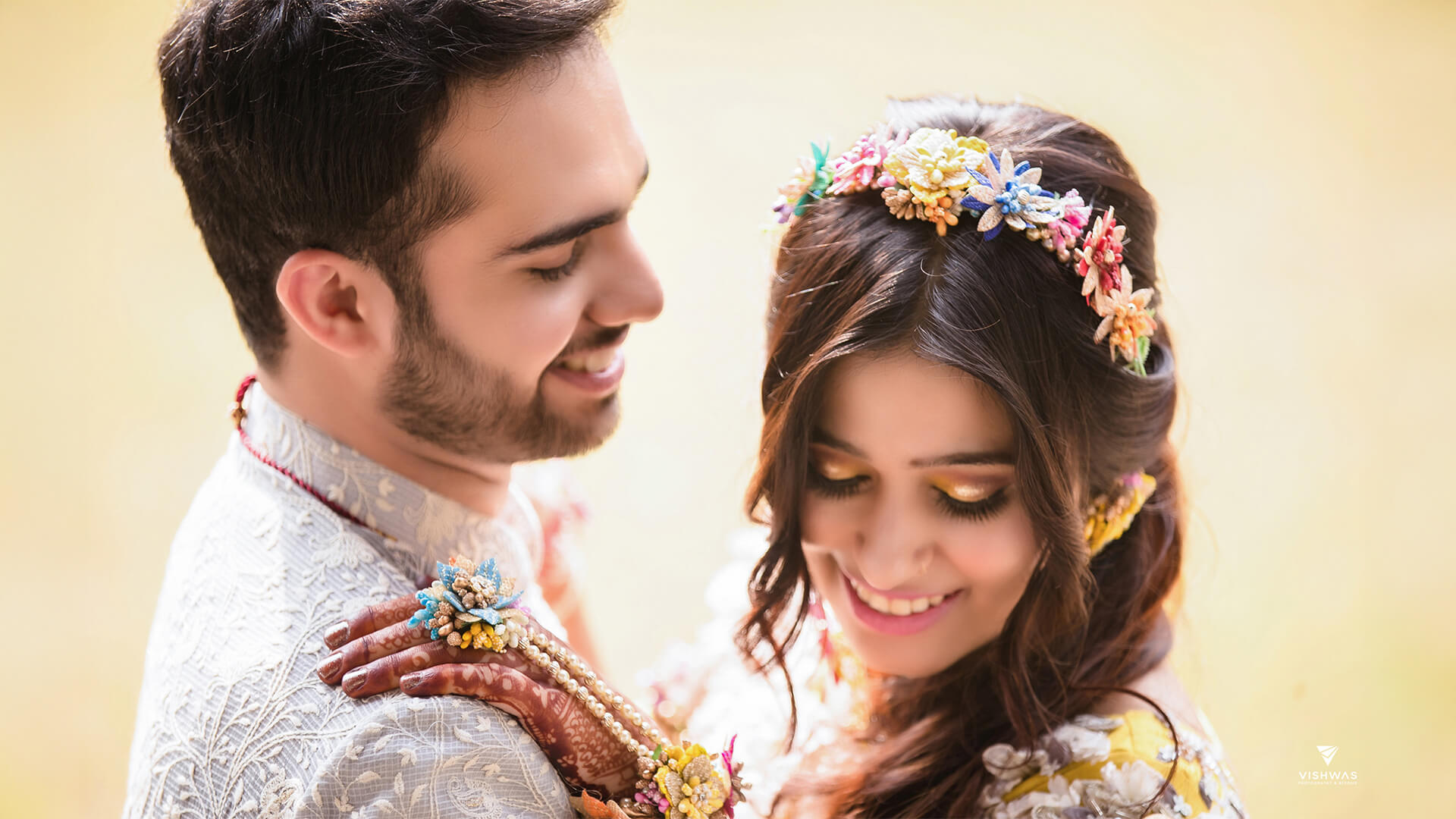 Best wedding photographer in Bharuch, Event photographers in Bharuch Gujarat, Statue of Unity pre wedding shoot, Full day wedding photography cost India, How to pose for candid wedding photos
